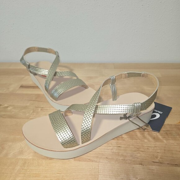 OluKai Shoes - NWT Olukai Onohi Strappy Platform Woven Leather Sandal Women Size 11 Color Gold